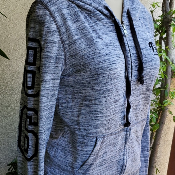 Pink VS zippered sweatshirt with hoodie 😍 1990's Look at the pictures great con - Picture 3 of 8